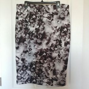 Black/grey abstract pencil skirt